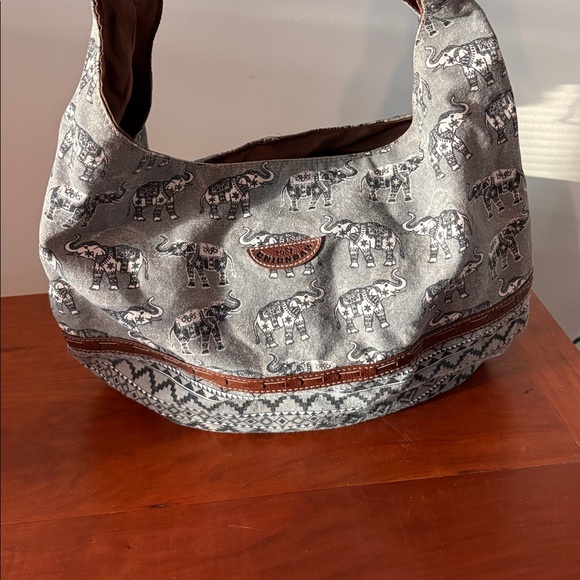 Unionbay Boho Elephant Print Slouchy Hobo Shoulder Bag - Picture 3 of 11